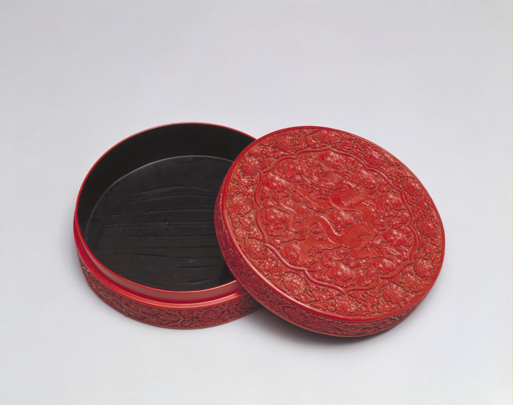 图片[3]-Carved red round box with nine dragons-China Archive